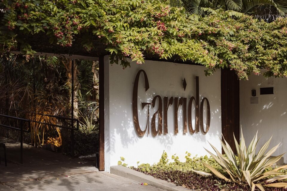 Casando na Galeria Garrido - Renata & Filipe